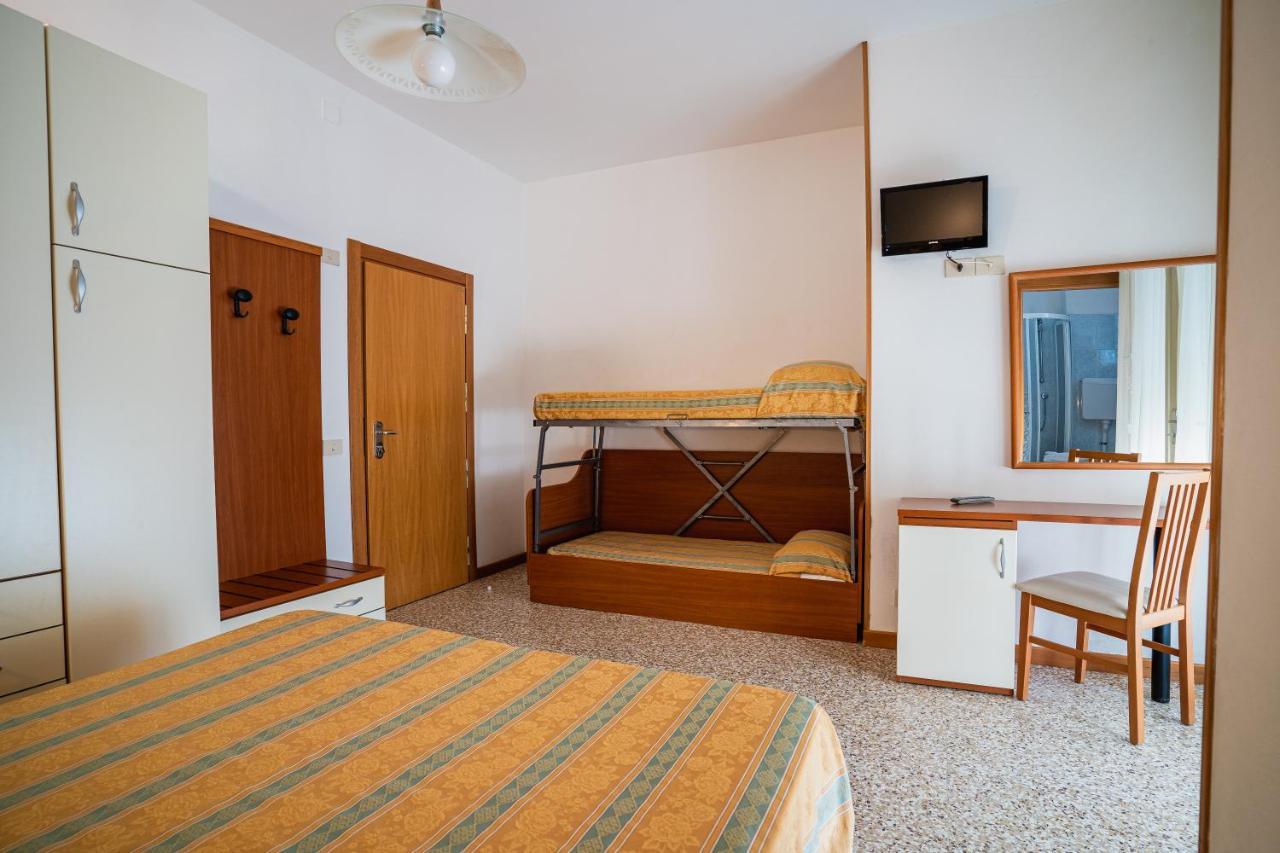Hotel Happy Μιλάνο Μαριτίμα Εξωτερικό φωτογραφία